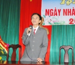 Thầy Nguyễn Thanh Long - Hiệu trưởng phát biểu trong buổi tọa đàm ngày Nhà giáo VN